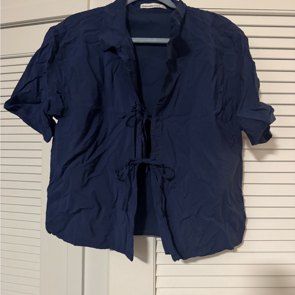 Abercrombie & Fitch Navy Blue Short Sleeve Button-tie linen shirt